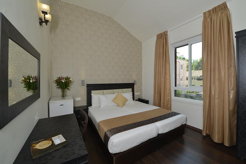 Hotel The Colony - Historical Templar's Building 3*