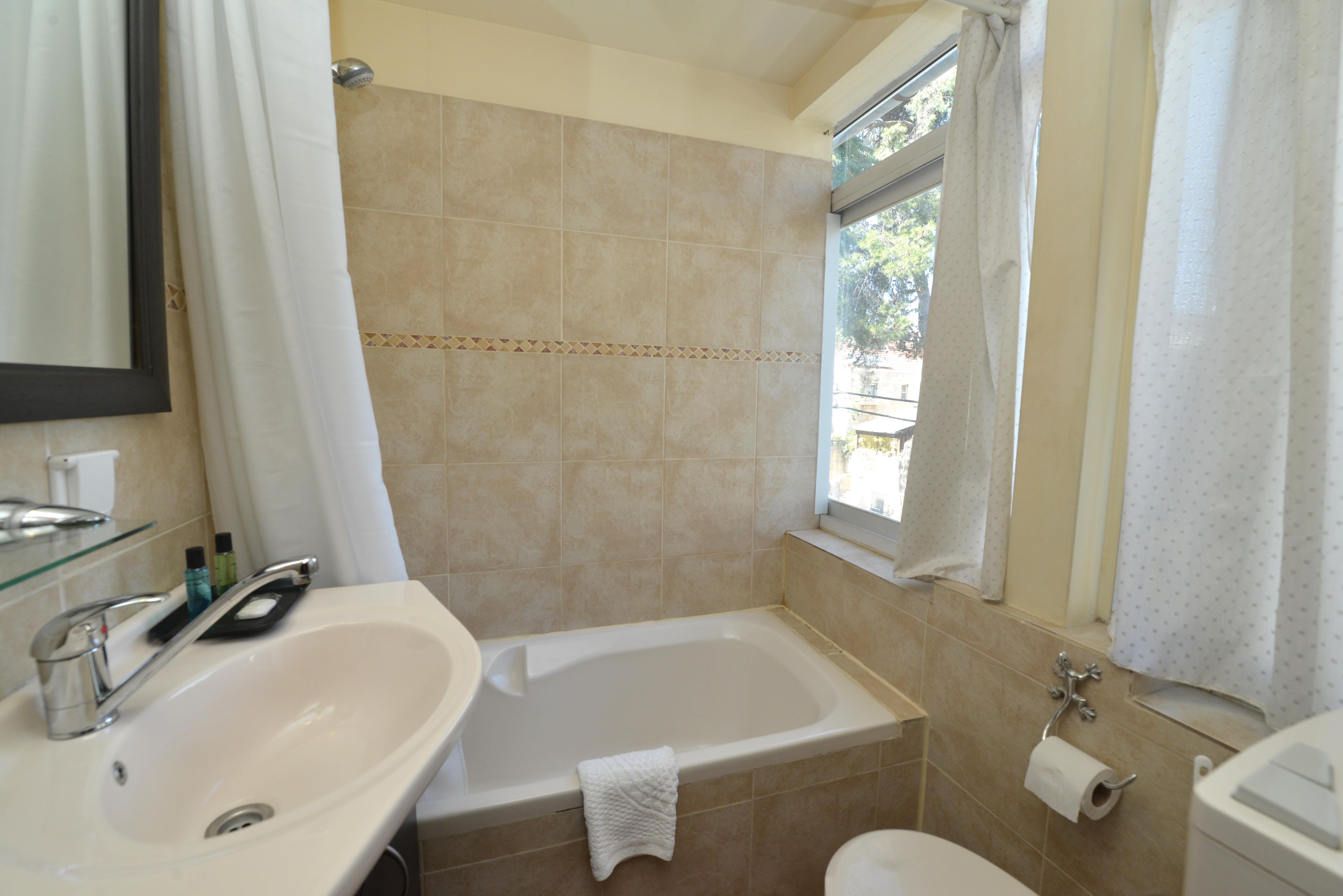 The Colony - Historical Templar's Building Hotel 3*